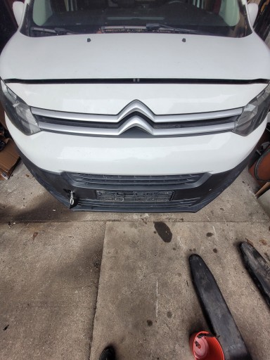 Komplette Front von Citroen Jumpy III EWP