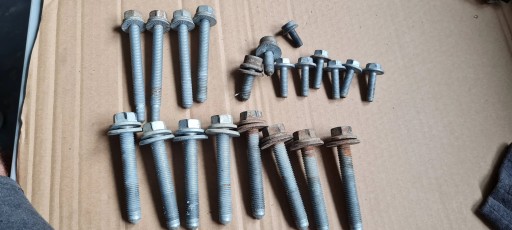 SQ5 Q5 80A BOLZEN AUFHÄNGUNGSBOLZEN SCHLITTENHALTER VORDERE TRÄGER