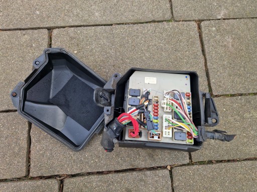 Clio III Modus Modul UK BSI 674658B 03-2012