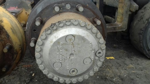 NABE VORNE HINTEN LIEBHERR 922 SET