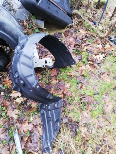 Corolla E21 SEDAN Radkasten links vorne 18-24 53876-02710