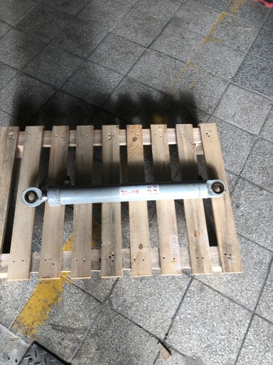 HYDRAULIKZYLINDER 72-117