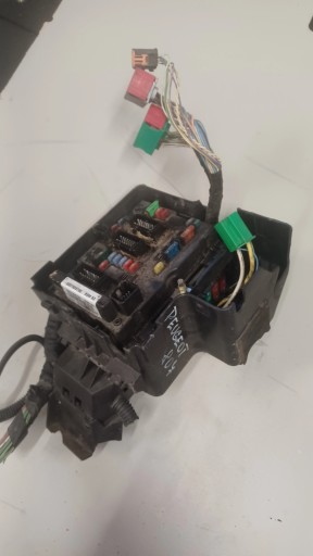 Peugeot Sicherungsbox 807 9657608780