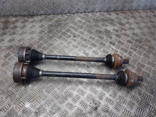 HALBWELLE LINKS + RECHTS HINTEN AUDI A3 8P 2.0 TDI QUATTRO