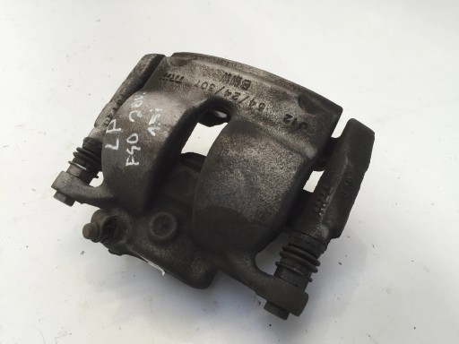 BMW 1 F40 2020 BREMSSATTEL LINKS VORNE 6860263