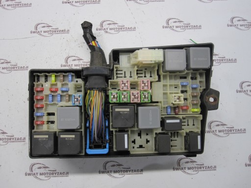 Ford Focus MK3 III 12R Sicherungsbox AV6T-14A142-AB AV6T-14A067-AC