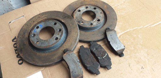 Citroen C3 III 16 Jahre - Bremsscheiben hinten + Beläge ADP154311