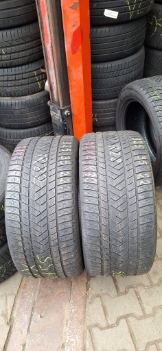 Winterreifen Pirelli Scorpion Winter 325/35/22 114 V