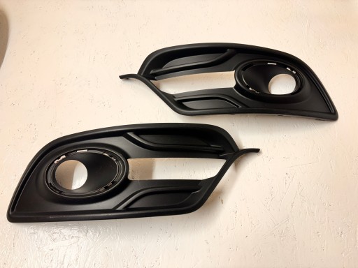 RENAULT MEGANE III LIFT – STOßSTANGENGRILL LINKS 261A32193R RECHTS 261A25882R