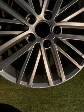 product-additional-image